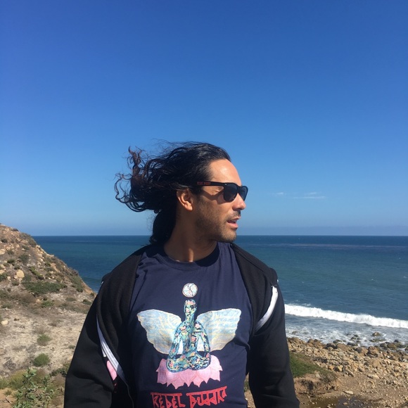 Rebel Buddha angle shirt - Picture 2 of 2